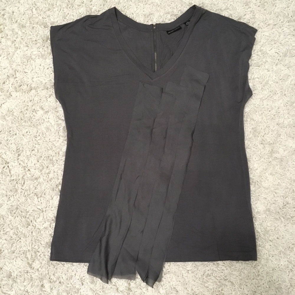NEW YORK & COMPANY Modern Top in Grey - XL